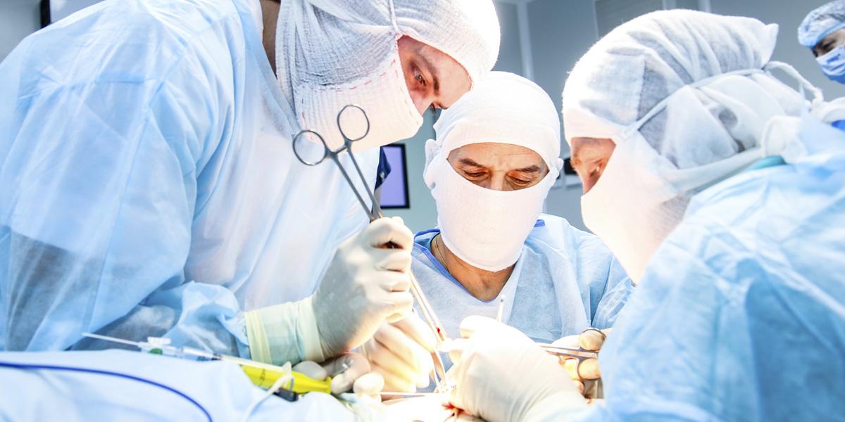 Проведення операції фаллопротезування